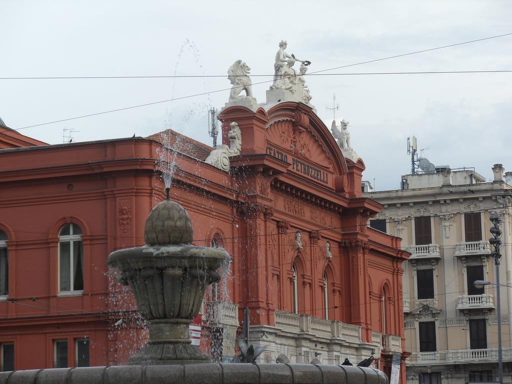 Manzoni House Lägenhet Bari Exteriör bild